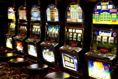 qqkini88 Asian Games live-dealer table interface showing real-time game feed and deposit balance display