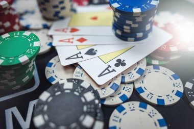 Live dealer at qqkini88 casino table broadcasting in real time
